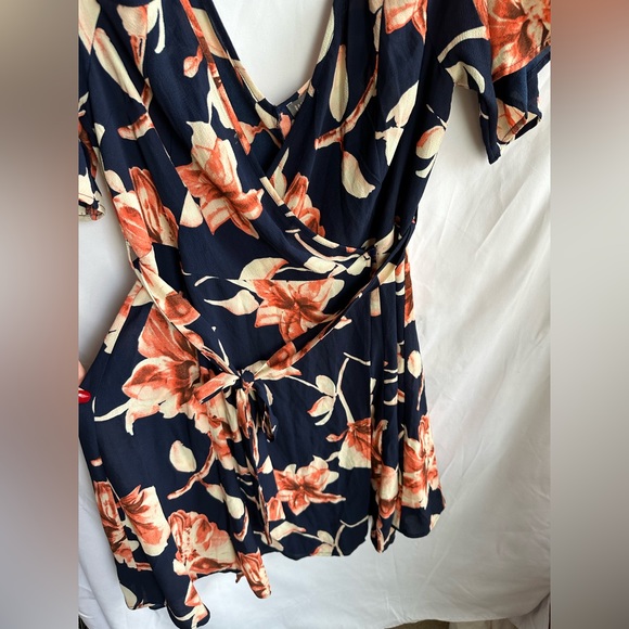 Spring Wrap Dress Mini - Picture 4 of 6